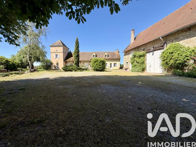 Maison 7 pièces 249 m²