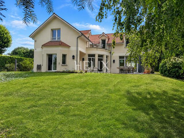 Maison 7 pièces 249 m²