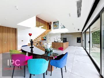 Maison 7 pièces 201 m²