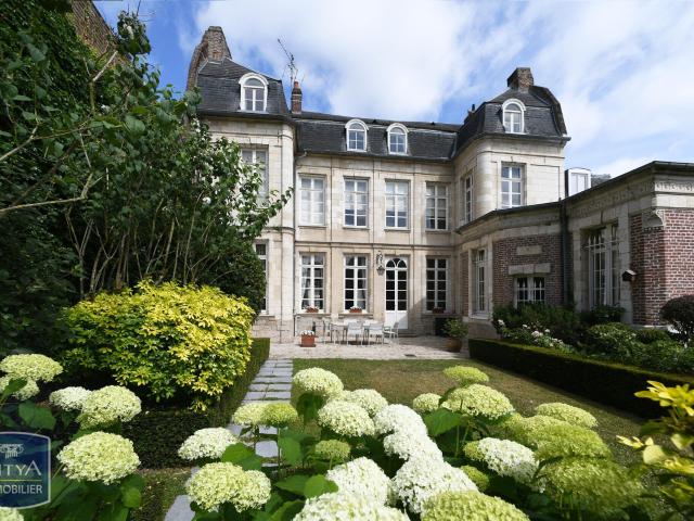 Maison 7 pièces 240 m²