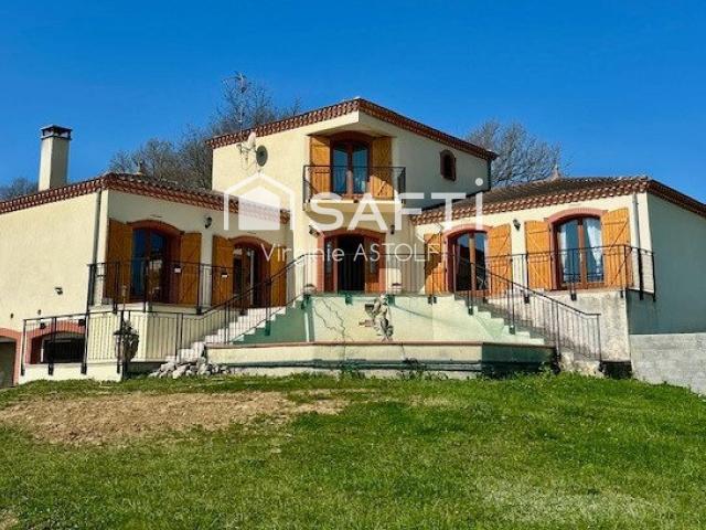 Maison 7 pièces 240 m²