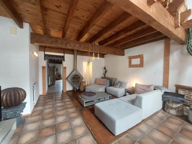 Maison 7 pièces 240 m²