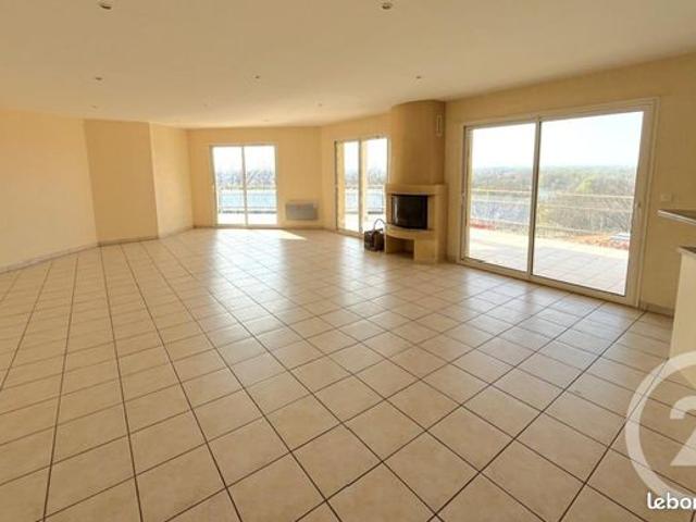 Maison 7 pièces 240 m²
