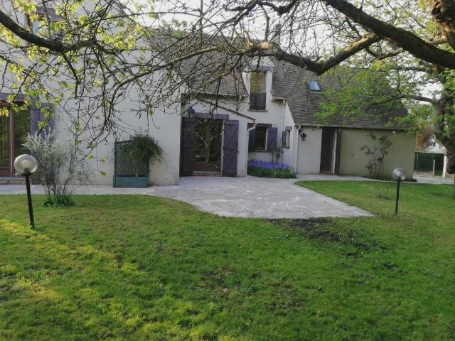 Maison 7 pièces 240 m²