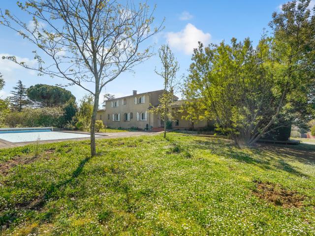 Maison 7 pièces 240 m²