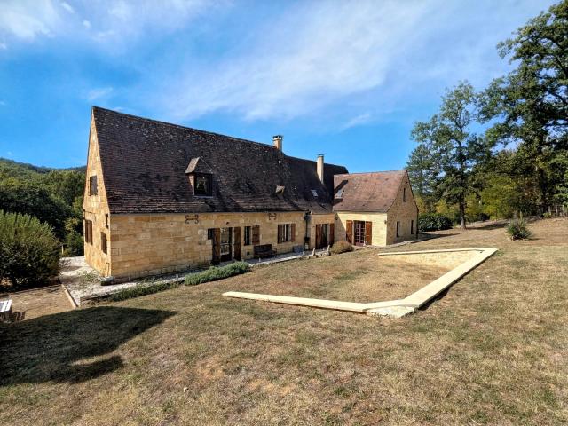 Maison 7 pièces 240 m²