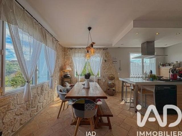 Maison 7 pièces 240 m²