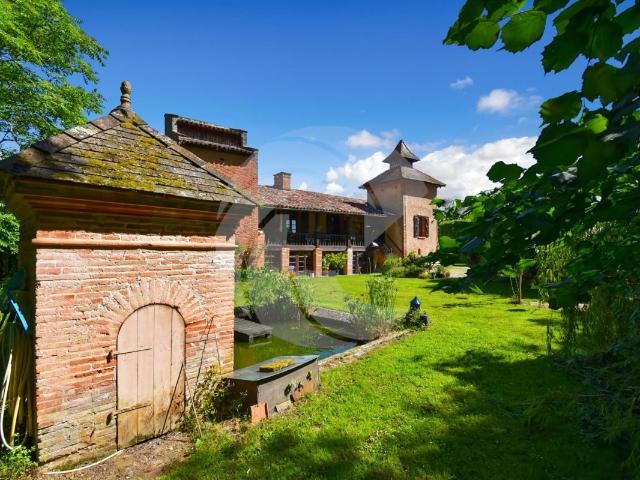 Maison 7 pièces 240 m²