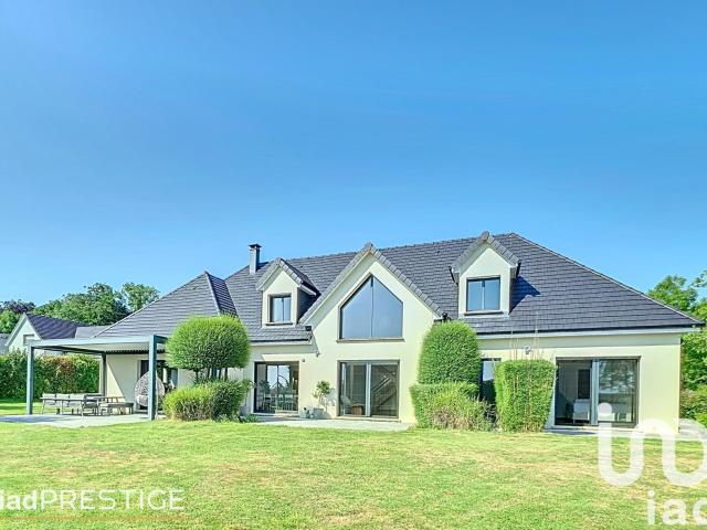 Maison 7 pièces 240 m²