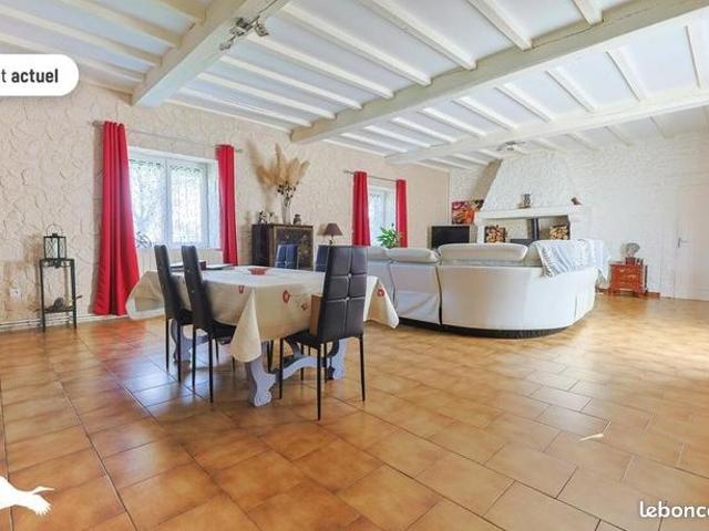 Maison 7 pièces 240 m²