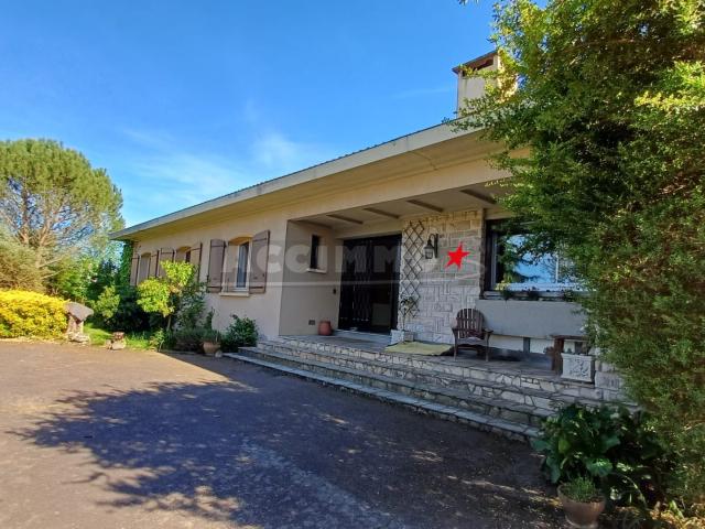 Maison 7 pièces 240 m²
