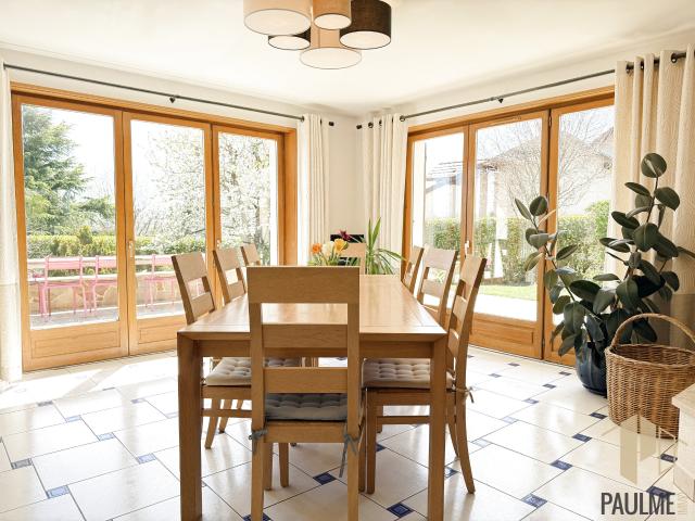 Maison 7 pièces 240 m²