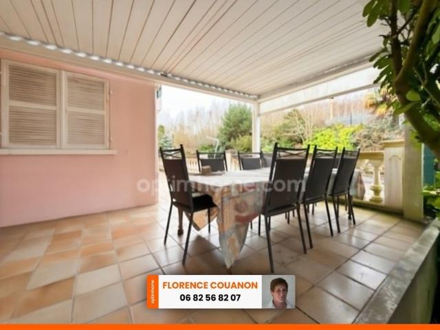 Maison 7 pièces 240 m²