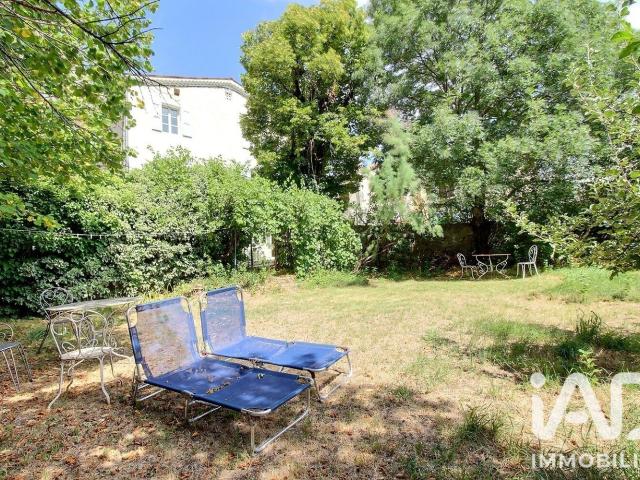 Maison 7 pièces 240 m²