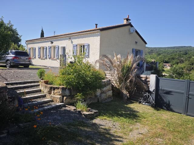 Maison 7 pièces 240 m²