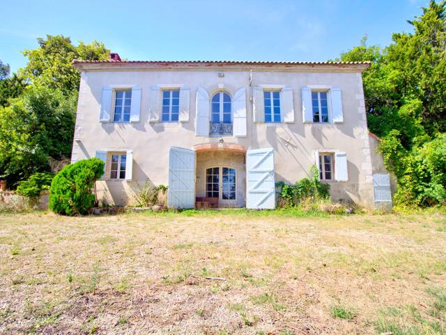Maison 7 pièces 240 m²