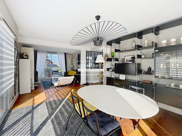 Maison 7 pièces 240 m²