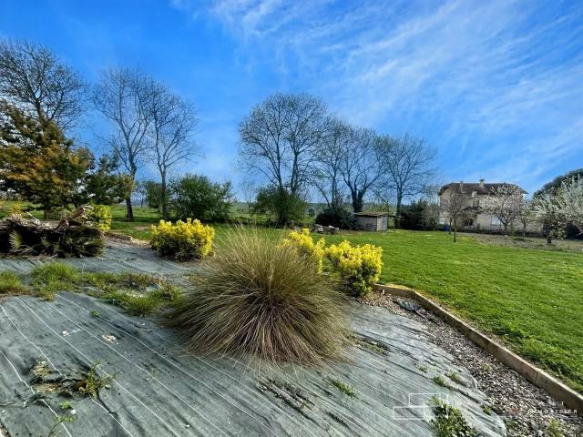 Maison 7 pièces 240 m²