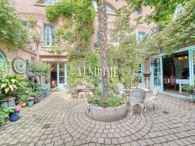 Maison 7 pièces 240 m²