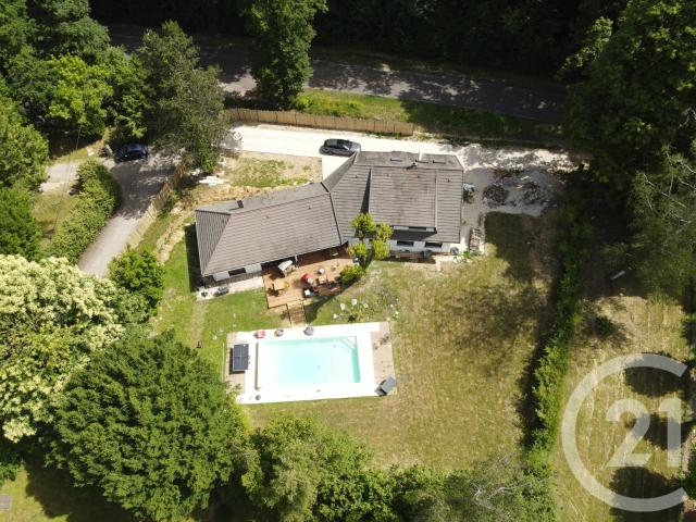 Maison 7 pièces 240 m²