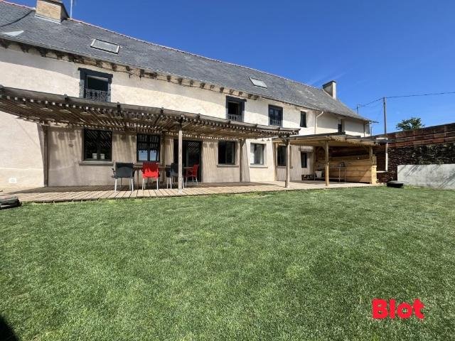Maison 7 pièces 240 m²