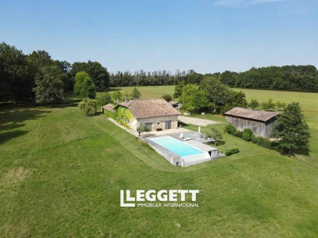 Maison 7 pièces 240 m²