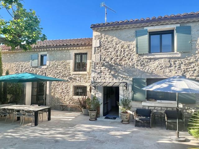 Maison 7 pièces 250 m²