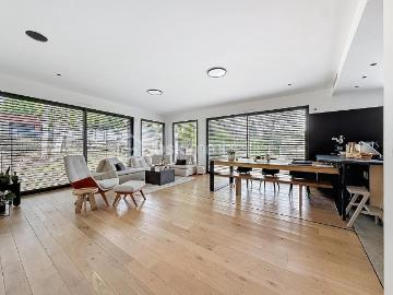 Maison 7 pièces 240 m²