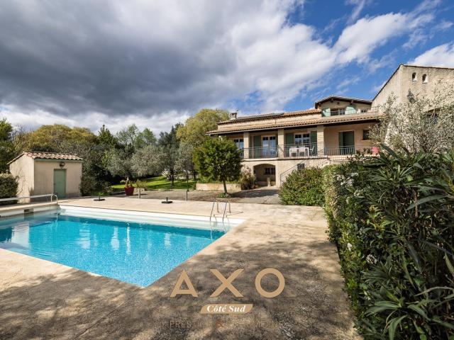 Maison 7 pièces 240 m²