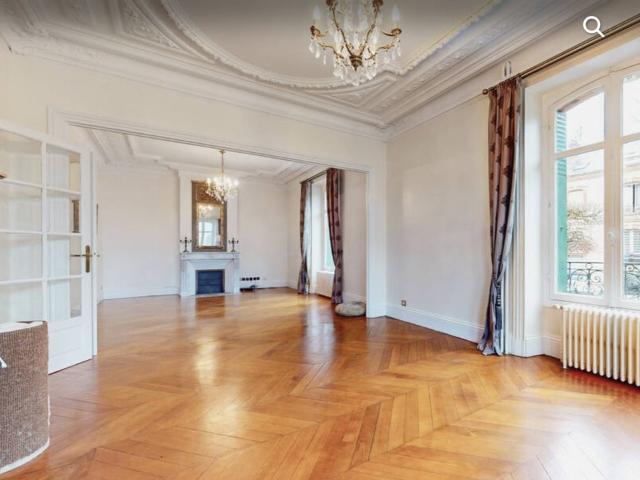 Maison 7 pièces, 240 m² à louer à Montereau Fault Yonne 77130