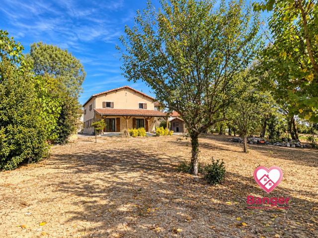 Maison 7 pièces 241 m²