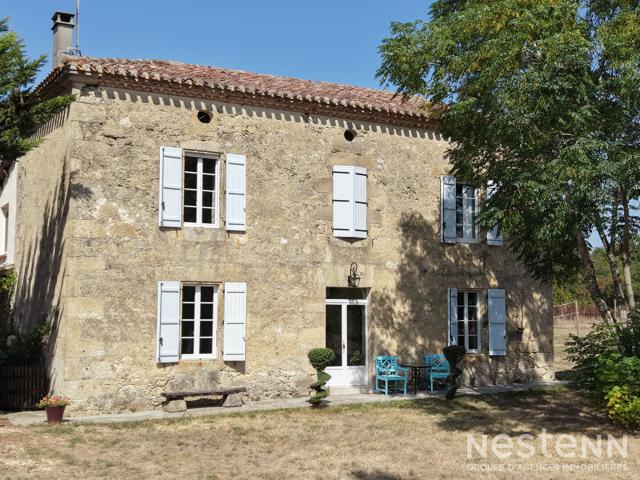 Maison 7 pièces 241 m²