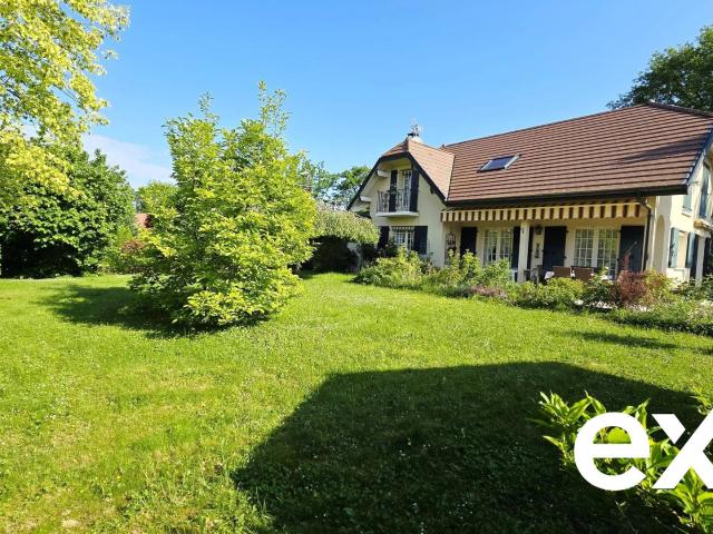 Maison 7 pièces 241 m²