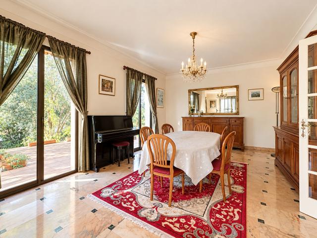 Maison 7 pièces 241 m²