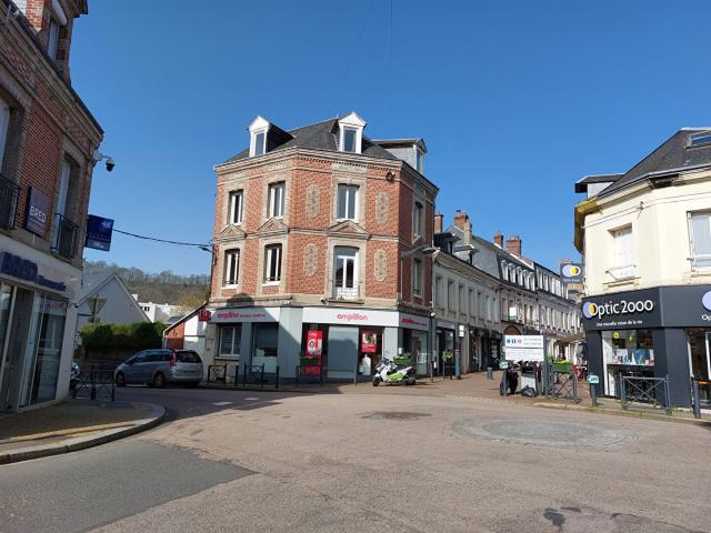 Maison 7 pièces 242 m²