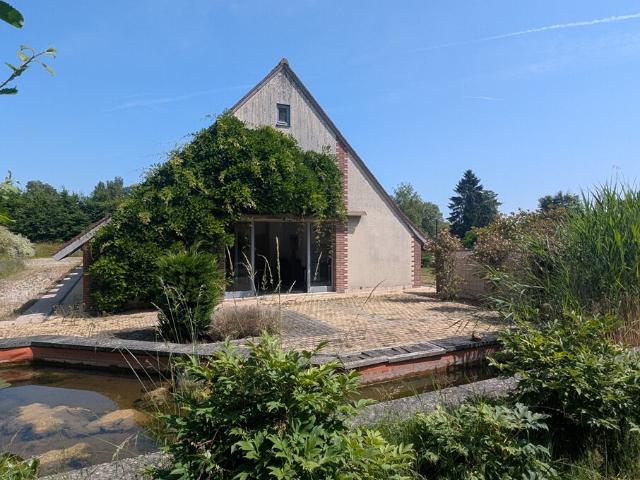 Maison 7 pièces 242 m²