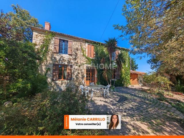 Maison 7 pièces 242 m²