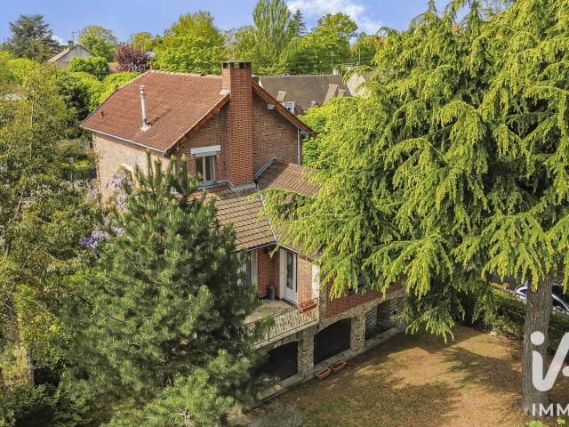 Maison 7 pièces 243 m²