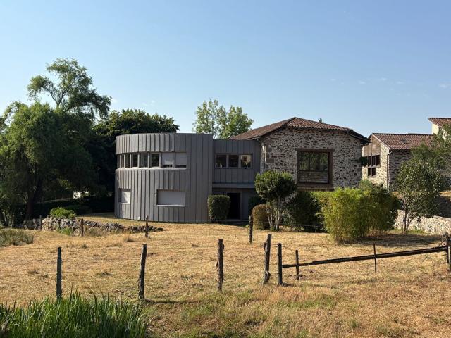 Maison 7 pièces 243 m²