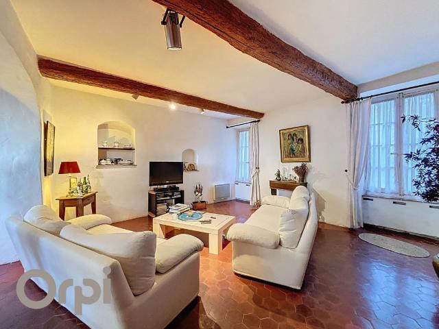 Maison 7 pièces 243 m²