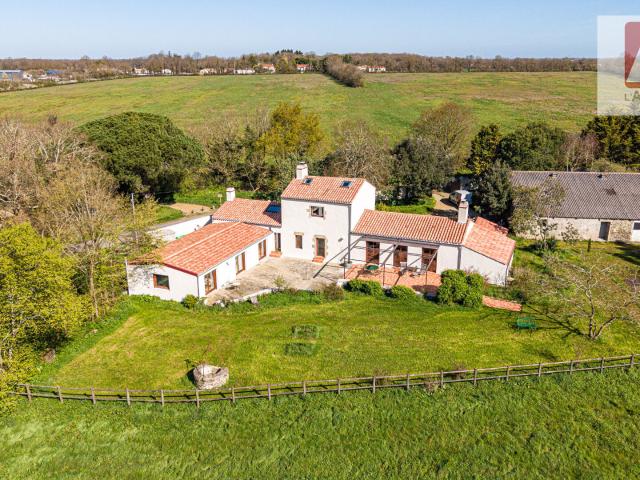 Maison 7 pièces 243 m²