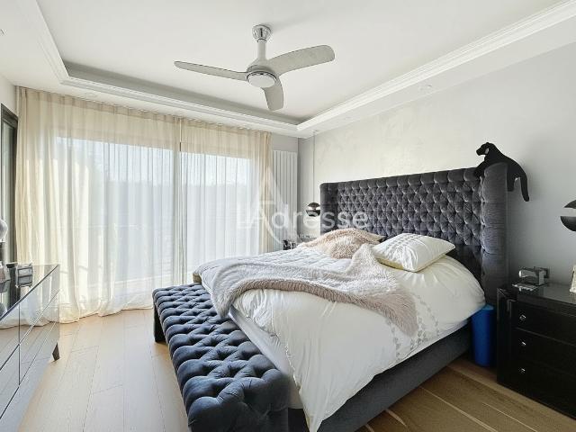 Maison 7 pièces 254 m²