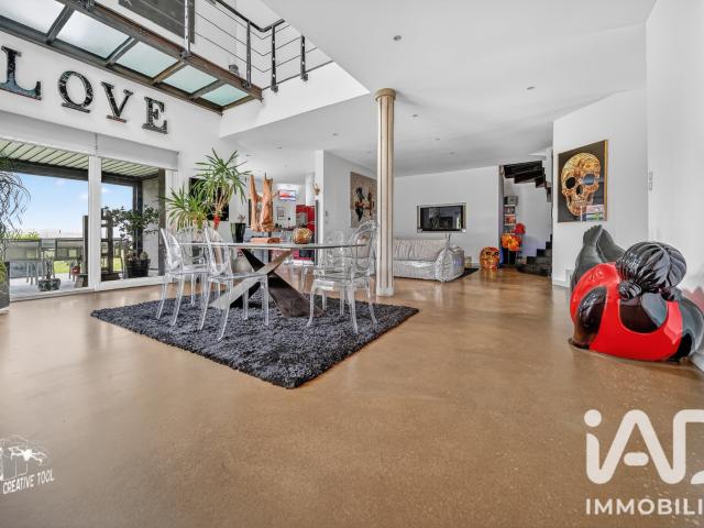 Maison 7 pièces 254 m²