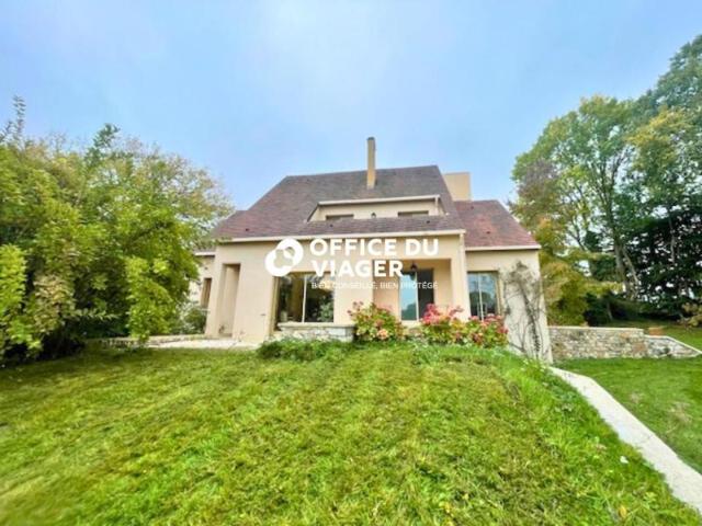 Maison 7 pièces 254 m²