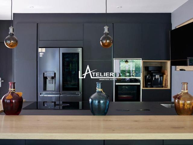 Maison 7 pièces 254 m²