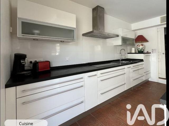 Maison 7 pièces 254 m²