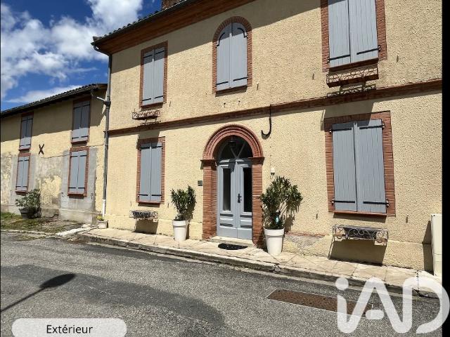 Maison 7 pièces 254 m²