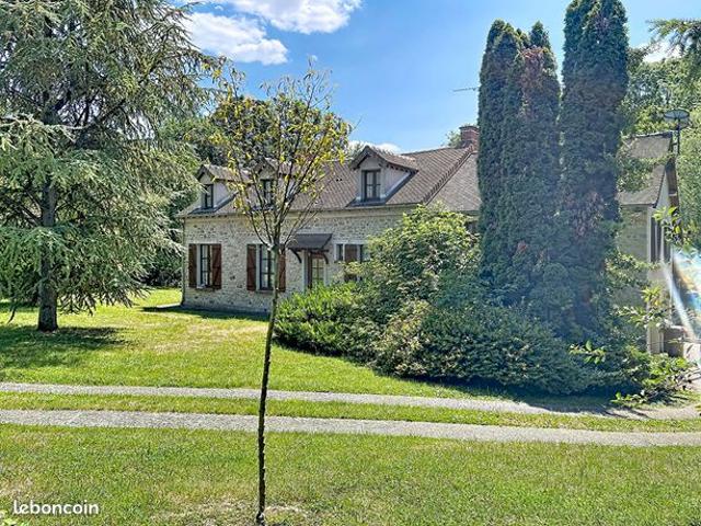 Maison 7 pièces 255 m²