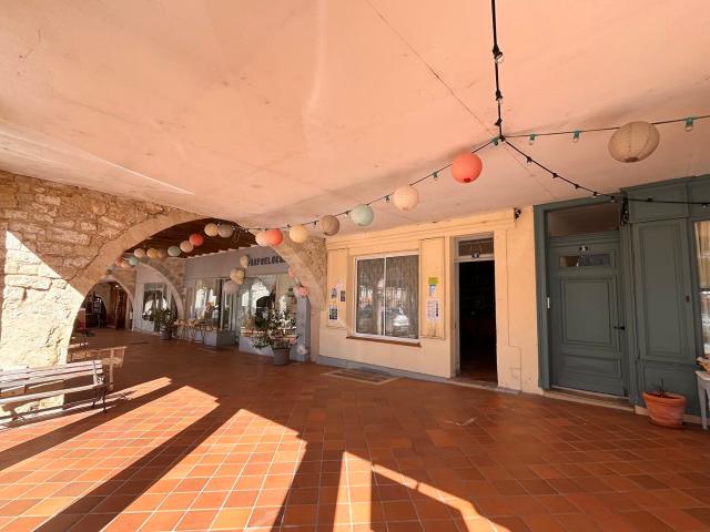 Maison 7 pièces 255 m²