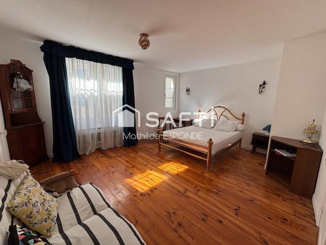 Maison 7 pièces 255 m²